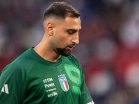 Gianluigi Donnarumma of Italy warms up before the UEFA Nations League 2024/25 League A Group A2 match between France and Italy at Parc des P...