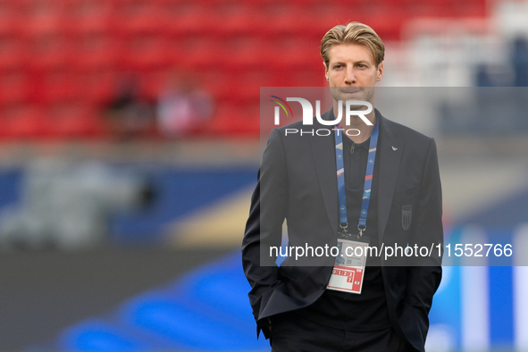 Marco Brescianini of Italy inspects the pitch before the UEFA Nations League 2024/25 League A Group A2 match between France and Italy at Par...