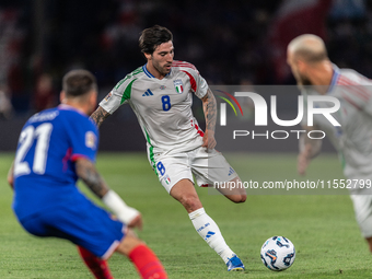 Sandro Tonali of Italy is in action during the UEFA Nations League 2024/25 League A Group A2 match between France and Italy at Parc des Prin...