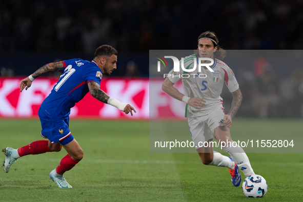 Riccardo Calafiori of Italy is in action during the UEFA Nations League 2024/25 League A Group A2 match between France and Italy at Parc des...