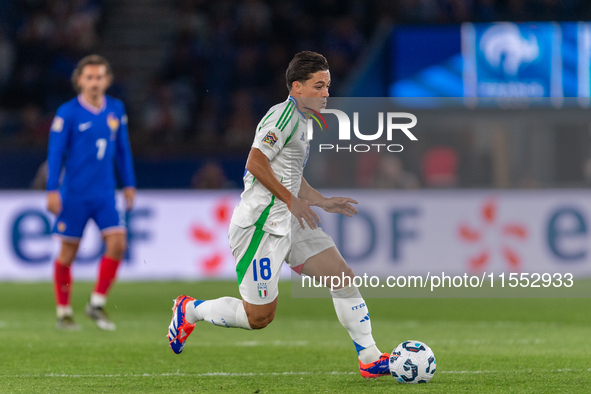 Giacomo Raspadori of Italy is in action during the UEFA Nations League 2024/25 League A Group A2 match between France and Italy at Parc des...