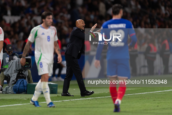 Luciano Spalletti, head coach of Italy, stands during the UEFA Nations League 2024/25 League A Group A2 match between France and Italy at Pa...