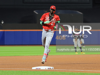 Cincinnati Reds' Elly De La Cruz #44 connects for a home run during the fourth inning of the baseball game against the New York Mets at Citi...