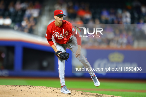 Cincinnati Reds pitcher Brandon Williamson #55 throws during the third inning of the baseball game against the New York Mets at Citi Field i...