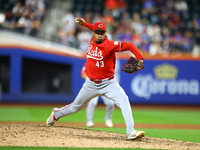 Cincinnati Reds pitcher Alexis Diaz #43 throws during the ninth inning of the baseball game against the New York Mets at Citi Field in Coron...