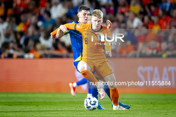 Bosnia and Herzegovina midfielder Benjamin Tahirovic and Netherlands midfielder Jerdy Schouten during the match between the Netherlands and...