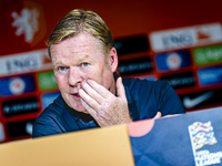 Netherlands trainer Ronald Koeman during the press conference after the match between the Netherlands and Bosnia and Herzegovina at the Phil...