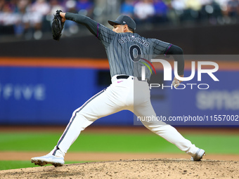 New York Mets relief pitcher Adam Ottavino #0 throws during the seventh inning of the baseball game against the Cincinnati Reds at Citi Fiel...