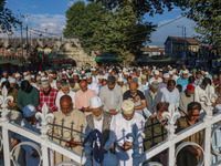 Kashmiri Muslim devotees offer annual congregational prayers called ''Khoja Digar'' on the 3rd of Rabi-ul-Awwal, the third month of the Isla...