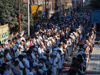 Kashmiri Muslim devotees offer annual congregational prayers called ''Khoja Digar'' on the 3rd of Rabi-ul-Awwal, the third month of the Isla...