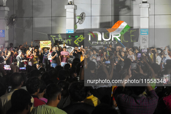 Citizens participate in a night vigil as the protest against the rape and murder of a second-year PGT doctor enters its 30th consecutive day...