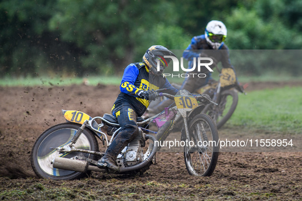 Tony Atkin (10) leads in the 500cc Upright Class during the ACU British Upright Championships in Gawsworth, Cheshire, on September 8, 2024. 