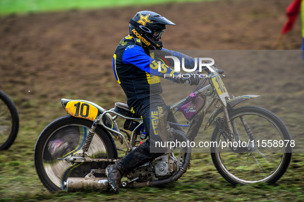 Tony Atkin (10) leaves the start and tries to hang on to his machine in the 500cc Upright Class during the ACU British Upright Championships...