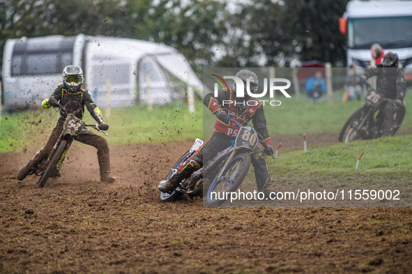 Paul Smith (80) leads Max Broadhurst (58) and GT16 in the GT140 Support Class during the ACU British Upright Championships in Gawsworth, Che...