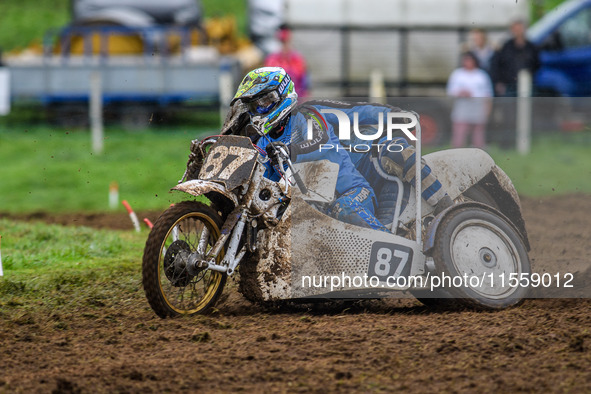 Rob Bradley and Josh Fowler (87) compete in the 1000cc Sidecar Class during the ACU British Upright Championships in Woodhouse Lance, Gawswo...