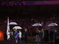 Blake Leeper of the United States waves the Paralympic flag on day eleven of the Paris 2024 Summer Paralympic Games at Stade de France in Pa...