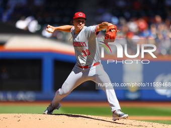 Cincinnati Reds pitcher Julian Aguiar #39 throws during the second inning of the baseball game against the New York Mets at Citi Field in Co...