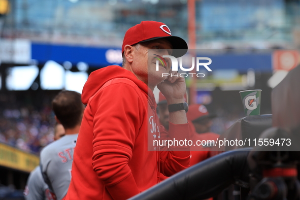 Cincinnati Reds Manager David Bell #25 during the baseball game against the New York Mets at Citi Field in Corona, New York, on September 8,...