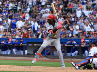 Cincinnati Reds Elly De La Cruz #44 bats during the eighth inning of the baseball game against the New York Mets at Citi Field in Corona, Ne...