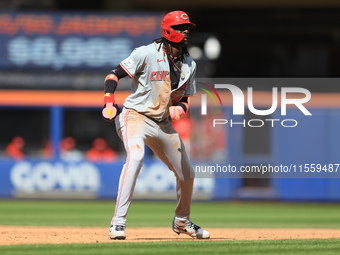 Cincinnati Reds' Elly De La Cruz #44 takes a lead off second base during the sixth inning of the baseball game against the New York Mets at...