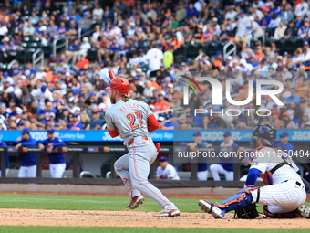 Cincinnati Reds' Jake Fraley #27 bats during the seventh inning of the baseball game against the New York Mets at Citi Field in Corona, New...