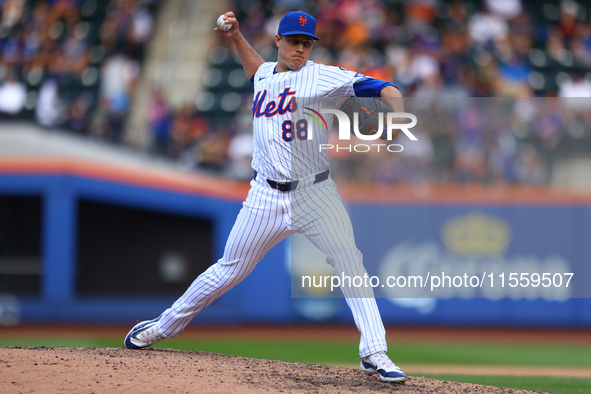 New York Mets relief pitcher Phil Maton #88 throws during the ninth inning of the baseball game against the Cincinnati Reds at Citi Field in...