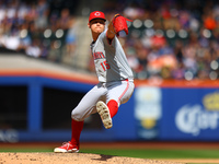 Cincinnati Reds pitcher Emilio Pagan #15 throws during the sixth inning of the baseball game against the New York Mets at Citi Field in Coro...