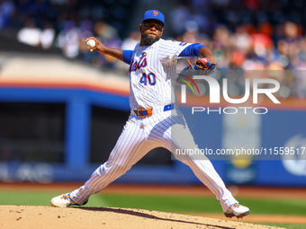 New York Mets starting pitcher Luis Severino #40 throws during the second inning of the baseball game against the Cincinnati Reds at Citi Fi...