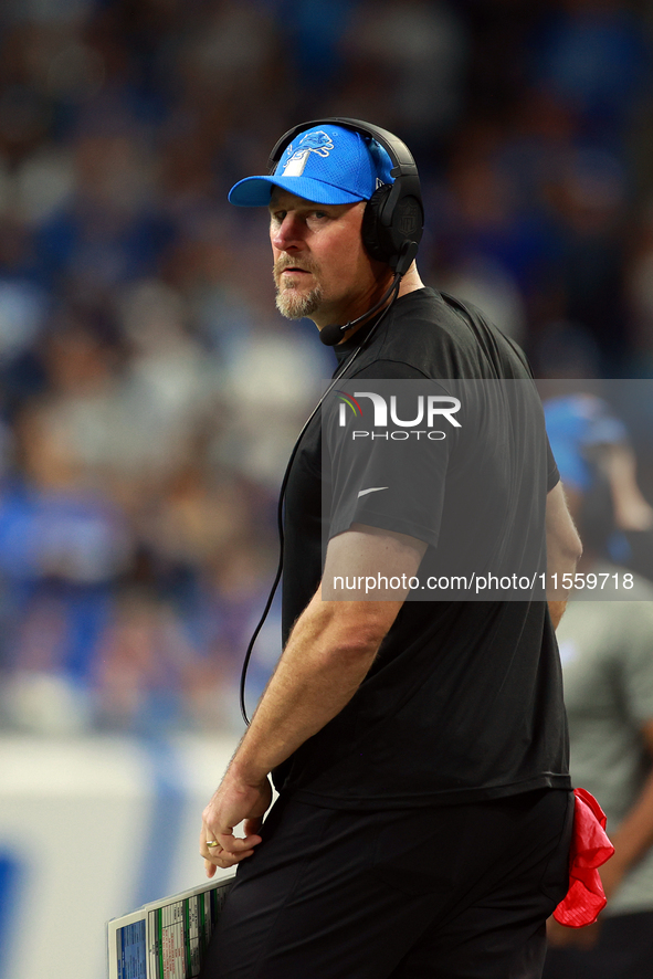 DETROIT,MICHIGAN-SEPTEMBER 8: Detroit Lions head coach Dan Campbell looks on from the sidelines  during a game between the Detroit Lions and...