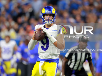 DETROIT,MICHIGAN-SEPTEMBER 8: Quarterback Matthew Stafford (9) of the Los Angeles Rams looks to pass during a game between the Detroit Lions...