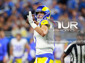 DETROIT,MICHIGAN-SEPTEMBER 8: Quarterback Matthew Stafford (9) of the Los Angeles Rams looks to pass during a game between the Detroit Lions...