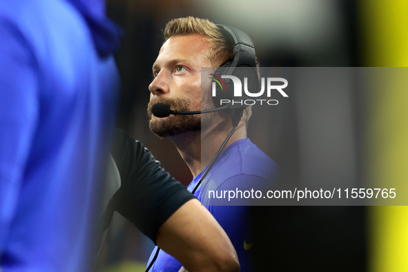 DETROIT,MICHIGAN-SEPTEMBER 8: Los Angeles Rams head coach Sean McVay looks on from the sidelines during a game between the Detroit Lions and...