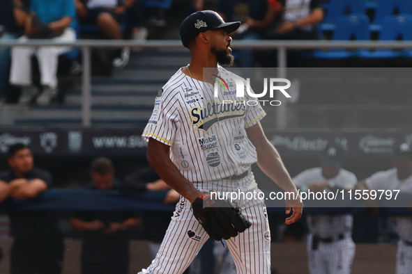 Stephen Tarpley #16 of Sultanes de Monterrey pitches the ball during the 2024 King Series match 3 against Diablos Rojos of the Mexican Baseb...