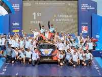 Family photo, driver Thierry Neuville and co-driver Martijn Wydaeghe of the team Hyundai Shell Mobis World Rally Team, Hyundai i20 N Rally1...