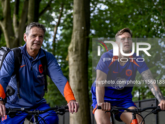 Rene Wormhoudt (physical trainer) and Netherlands player Wout Weghorst during the training and press conference for the Netherlands Nations...