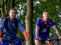 Rene Wormhoudt (physical trainer) and Netherlands player Wout Weghorst during the training and press conference for the Netherlands Nations...