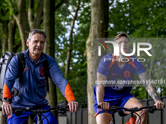 Rene Wormhoudt (physical trainer) and Netherlands player Wout Weghorst during the training and press conference for the Netherlands Nations...