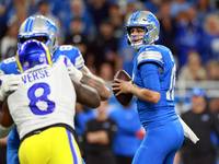 DETROIT,MICHIGAN-SEPTEMBER 8:  Quarterback Jared Goff (16) of the Detroit Lions looks to pass the ball during a game between the Detroit Lio...