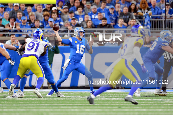 DETROIT,MICHIGAN-SEPTEMBER 8:  Quarterback Jared Goff (16) of the Detroit Lions prepares to pass the ball during a game between the Detroit...