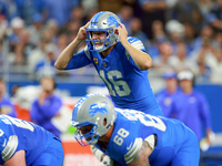 DETROIT,MICHIGAN-SEPTEMBER 8: Quarterback Jared Goff (16) of the Detroit Lions calls a play during a game between the Detroit Lions and the...