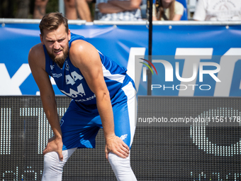 Szymon Rduch participates in the LOTTO 3x3 League basketball game in Sosnowiec, Poland, on September 8, 2024. The Lotto 3x3 Liga tournament...