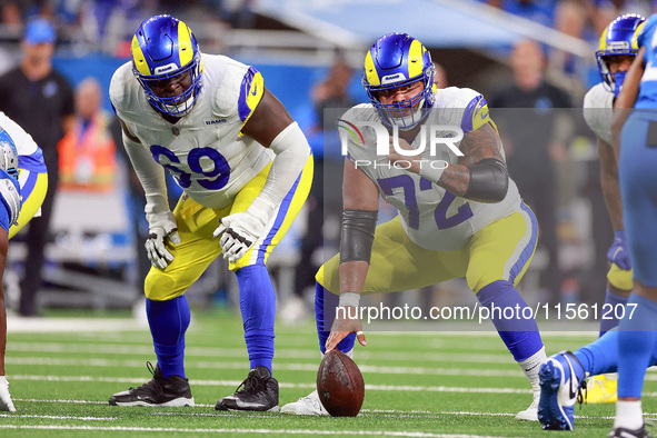 DETROIT,MICHIGAN-SEPTEMBER 8:  Guard Jonah Jackson (72) of the Los Angeles Rams gestures at the line of scrimmage during a game between the...