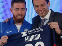 Iker Muniain, the new signing, poses with Marcelo Moretti, President of San Lorenzo de Almagro, during his presentation at Estadio Pedro Bid...