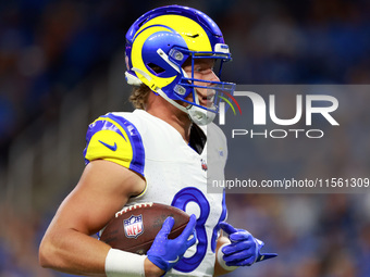 DETROIT,MICHIGAN-SEPTEMBER 8:  Tight end Hunter Long (84) of the Los Angeles Rams of the Los Angeles Rams carries the ball during warmups ah...