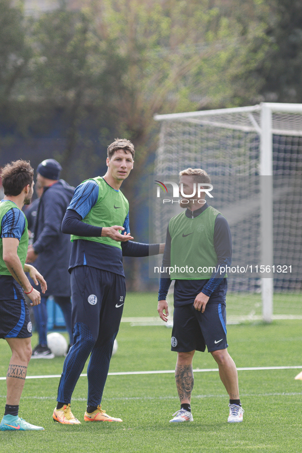 Iker Muniain with his teammates during training on his presentation day as a new player of San Lorenzo de Almagro at Estadio Pedro Bidegain...