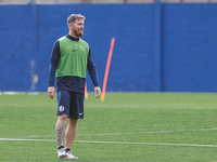 Iker Muniain trains during his presentation day as a new player of San Lorenzo de Almagro at Estadio Pedro Bidegain in Buenos Aires, Argenti...