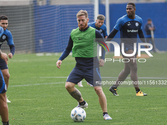 Iker Muniain trains during his presentation day as a new player of San Lorenzo de Almagro at Estadio Pedro Bidegain in Buenos Aires, Argenti...