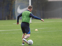 Iker Muniain trains during his presentation day as a new player of San Lorenzo de Almagro at Estadio Pedro Bidegain in Buenos Aires, Argenti...