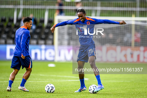 Netherlands player Million Manhoef and Netherlands player Emmanuel Emegha during the match between the Netherlands and Georgia at the Covebo...