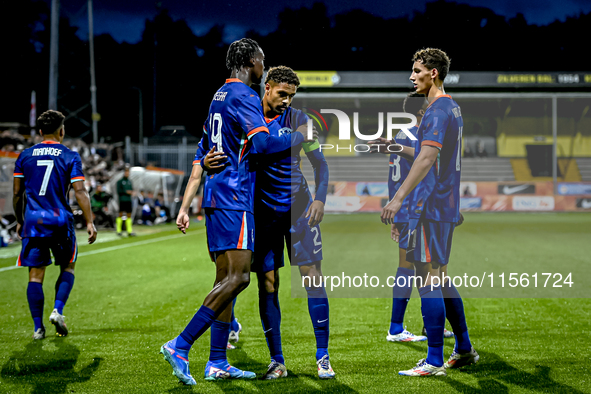 Netherlands players Emmanuel Emegha, Devyne Rensch, and Ruben van Bommel during the match between the Netherlands and Georgia at the Covebo...